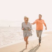 senior-couple-dating-outdoors